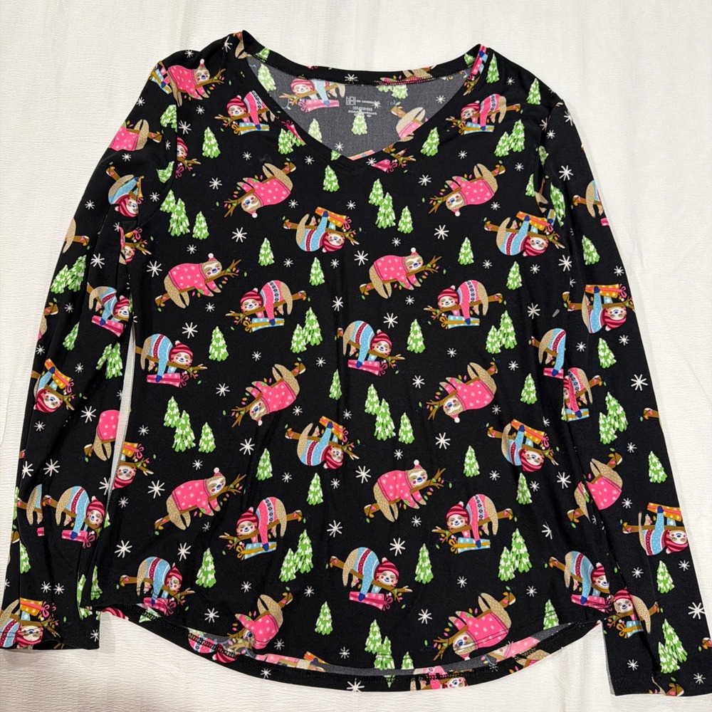 No Boundaries Womens XXL Christmas Sloth V-Neck Long Sleeve Top‎ Black Holiday